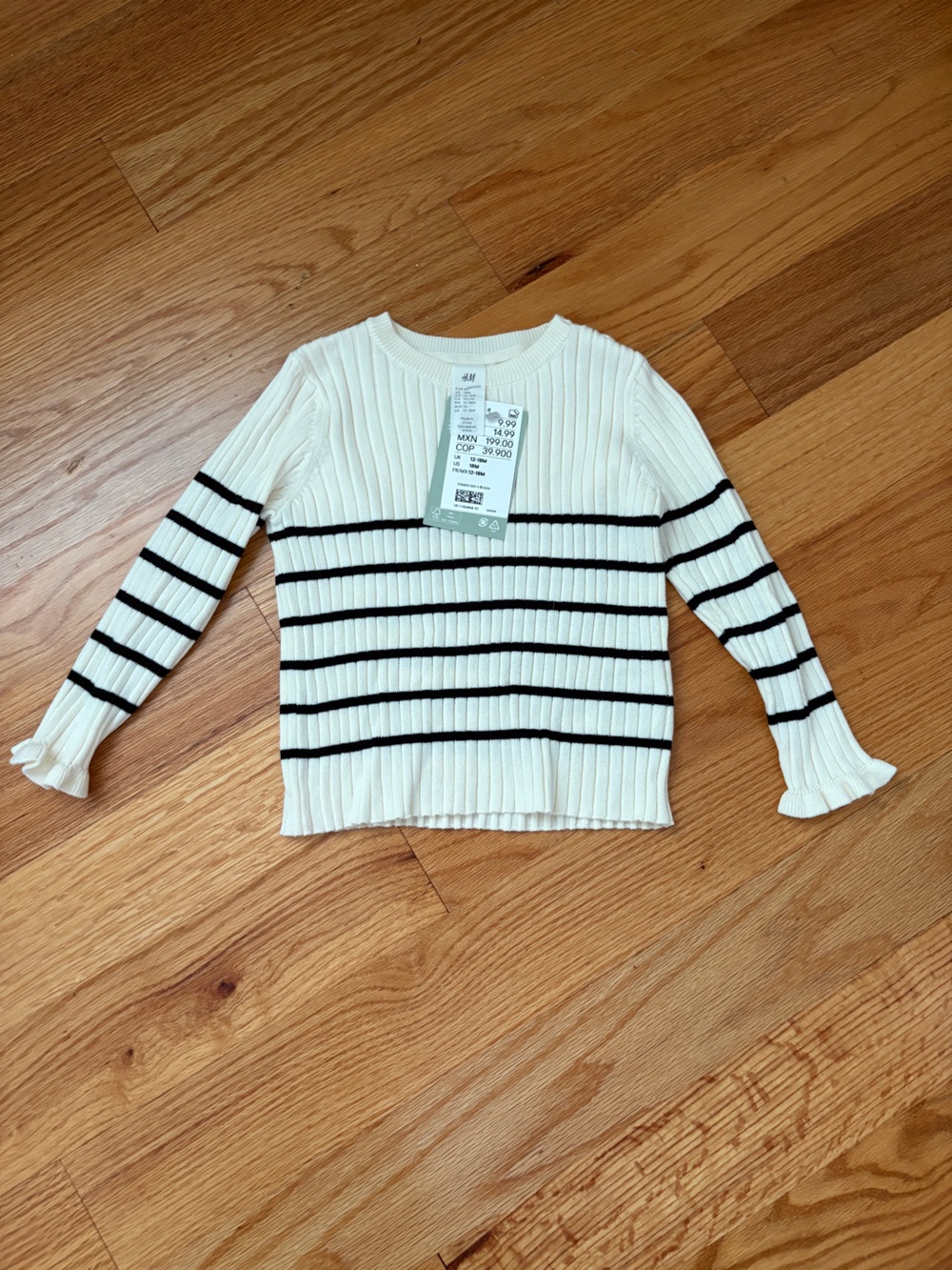 H&M Cream Ribbed Crewneck Sweater with Black Stripes